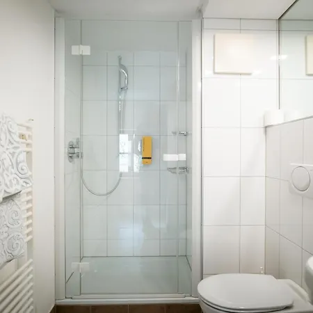 Гостьовий будинок Schoesser-brandler 4*